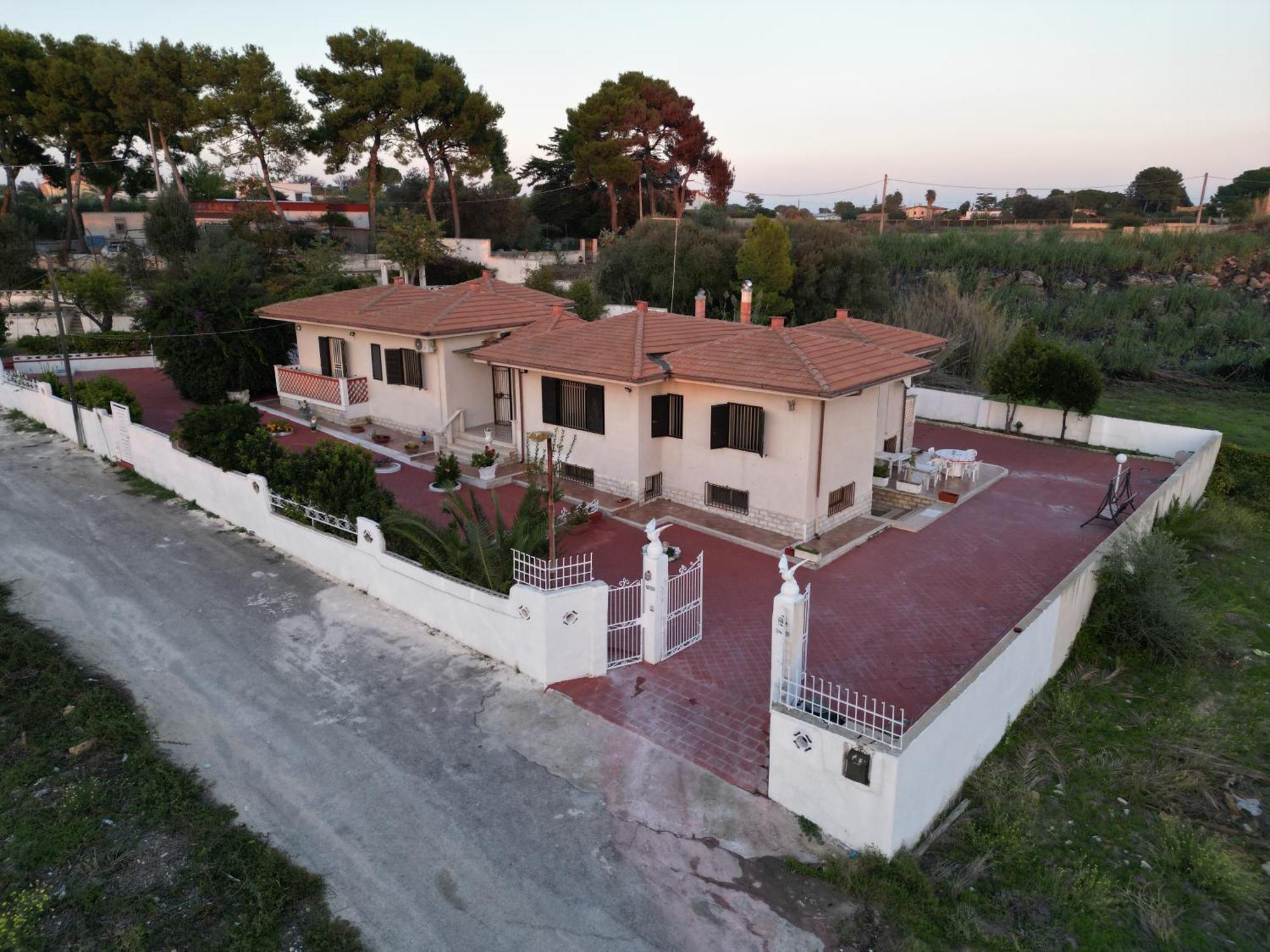 Villa Ada Лепорано Екстериор снимка
