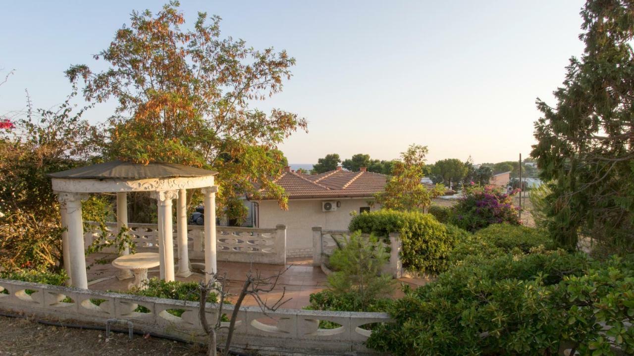 Villa Ada Лепорано Екстериор снимка